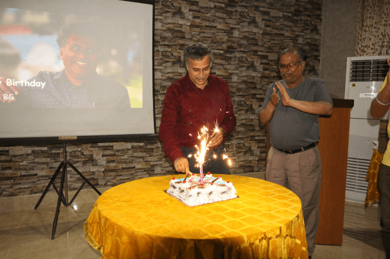 Saranyu Technologies customer data platform analytics dashboard